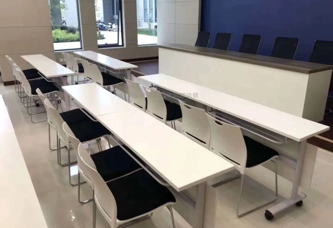 课堂式会议室桌椅,大型会议室办公家具